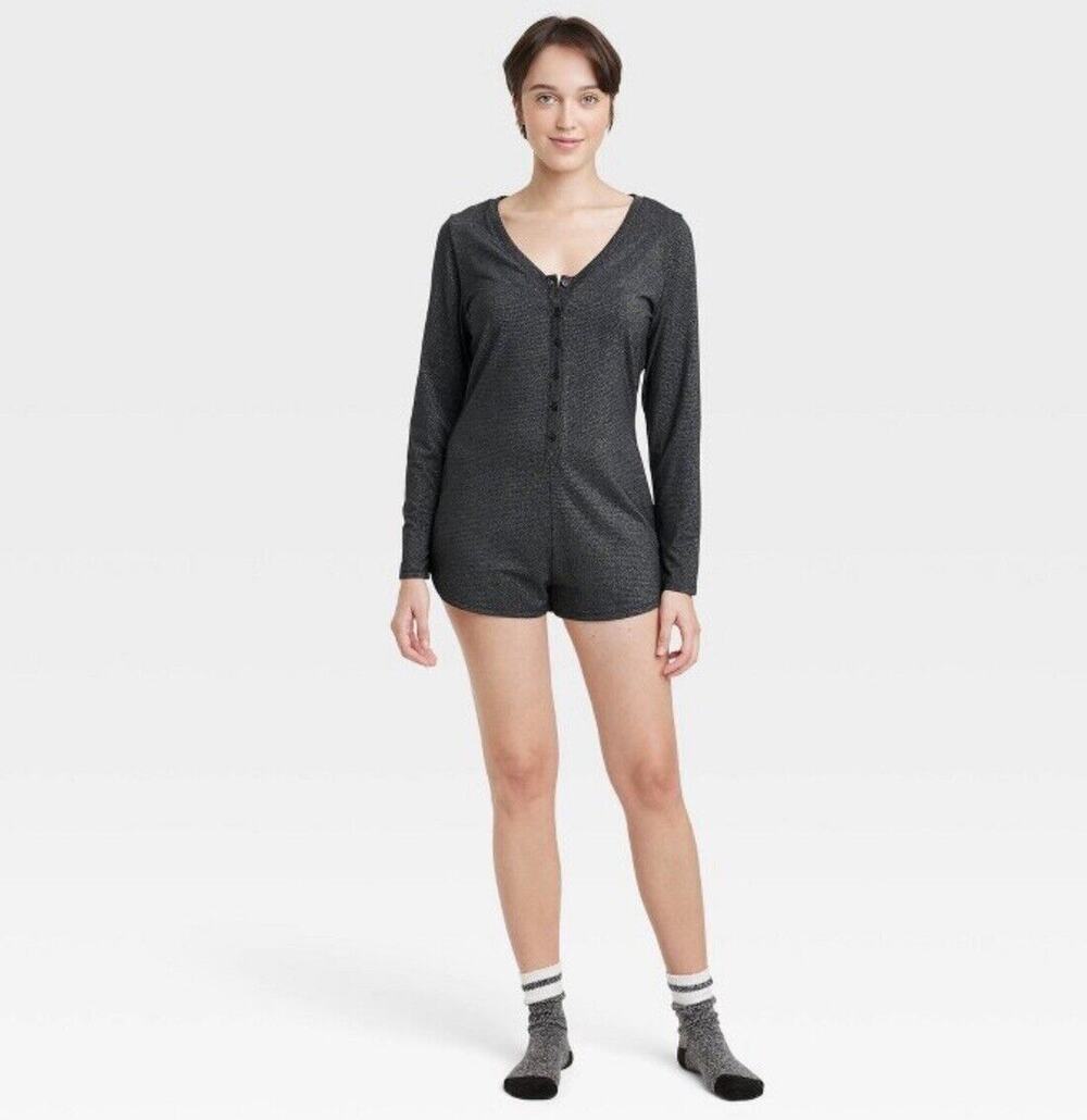 Colsie V-Neck Pajama Romper -Black Women's M NWT